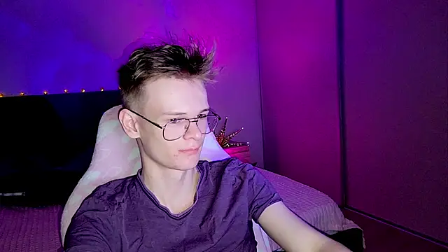 Snapshot of Wild_boar1 chatting on February 17, 2025, 6:17 pm Wild boar1 online show from February 17, 2025, 6:17 pm