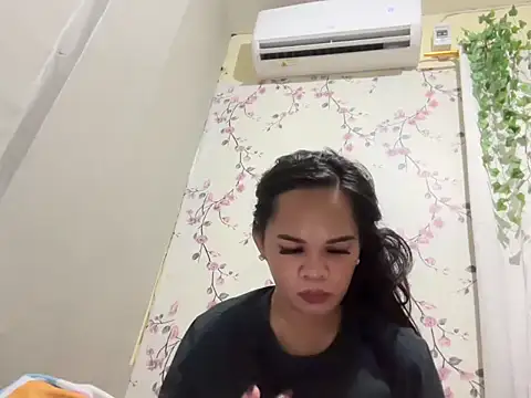 SophiaCourthaway online show from October 30, 2025, 7:22 pm