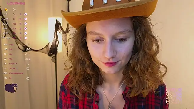 Leya Curly online show from October 31, 2025, 4:03 pm