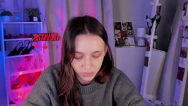 Snapshot of Sahara_Shields chatting on October 24, 2025, 10:36 am Sahara Shields online show from October 24, 2025, 10:36 am