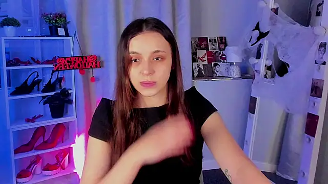 Snapshot of Sahara_Shields chatting on October 29, 2025, 10:14 am Sahara Shields online show from October 29, 2025, 10:14 am