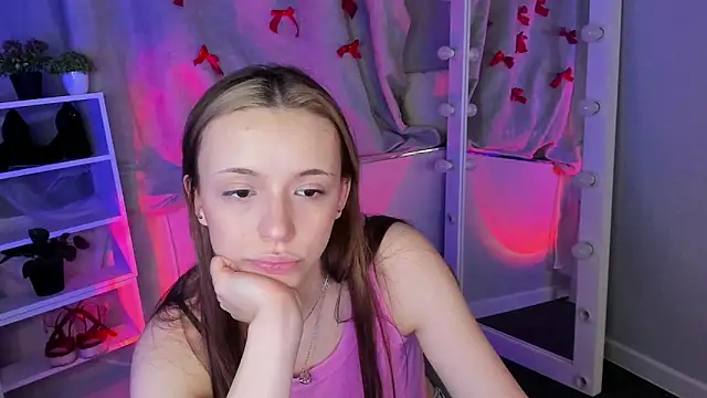 Snapshot of Sahara_Shields chatting on March 19, 2025, 10:00 am Sahara Shields online show from March 19, 2025, 10:00 am