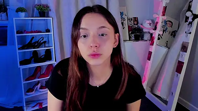 Snapshot of Sahara_Shields chatting on December 4, 2025, 7:51 am Sahara Shields online show from December 4, 2025, 7:51 am