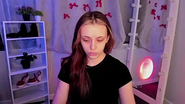 Snapshot of Sahara_Shields chatting on March 13, 2025, 10:15 am Sahara Shields online show from March 13, 2025, 10:15 am