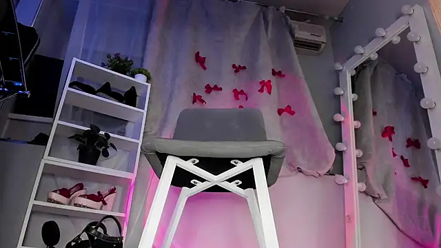 Snapshot of Sahara_Shields chatting on March 15, 2025, 12:24 pm Sahara Shields online show from March 15, 2025, 12:24 pm