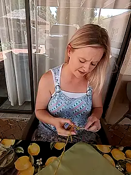 Vintasia online show from February 8, 2026, 11:19 am