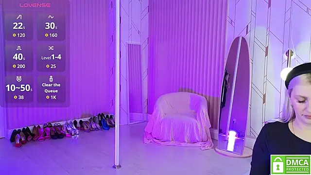 Eva  Summer online show from November 15, 2025, 4:05 am