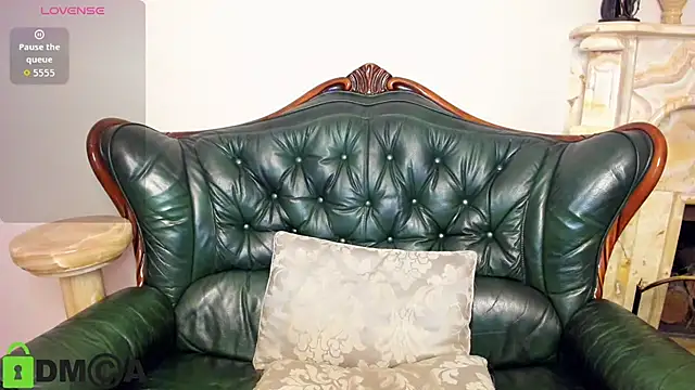 HillEva online show from October 19, 2025, 7:22 am