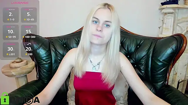 HillEva online show from October 31, 2025, 8:33 am