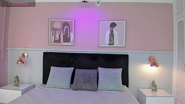 janna lopez  online show from September 28, 2025, 4:08 am