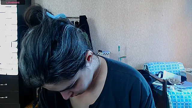  Roselina  online show from April 7, 2026, 9:22 am