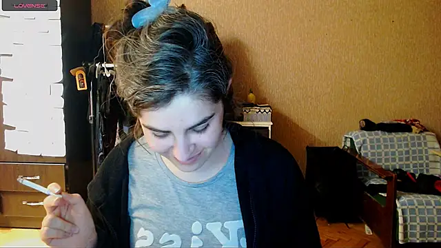  Roselina  online show from April 10, 2026, 5:53 pm