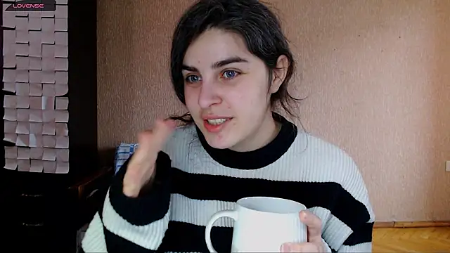  Roselina  online show from January 18, 2026, 12:19 pm