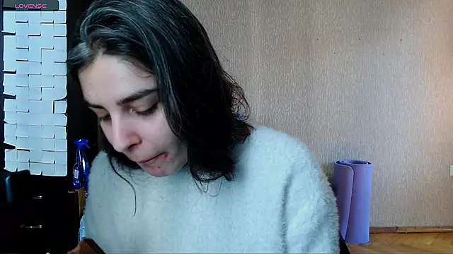  Roselina  online show from February 1, 2026, 9:18 am