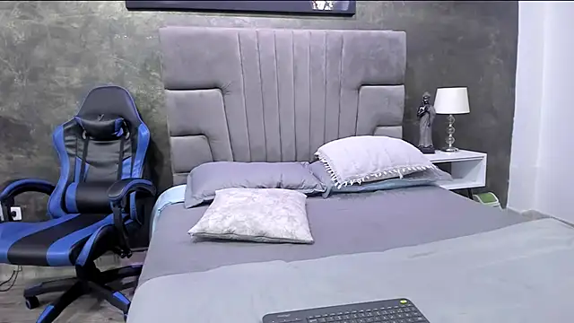 bruce hans online show from September 19, 2025, 11:58 am