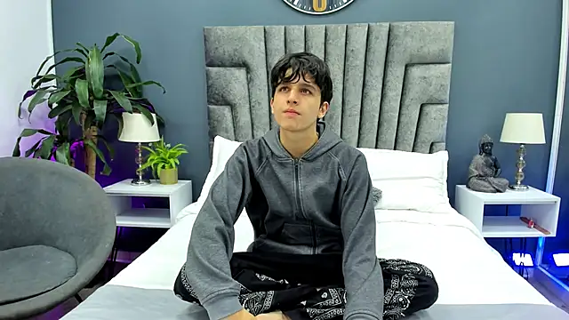 bruce hans online show from September 30, 2025, 12:00 pm