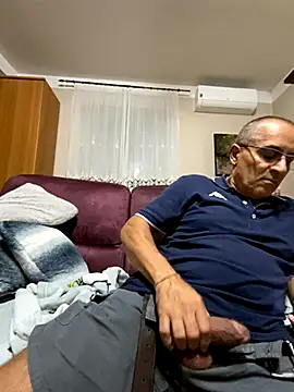 sempreilmio2 online show from September 19, 2025, 8:35 pm