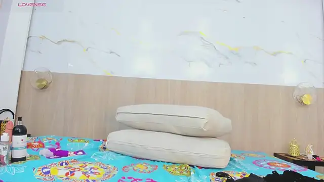 Snapshot of pocahontas_pow chatting on March 18, 2025, 5:55 pm pocahontas pow online show from March 18, 2025, 5:55 pm