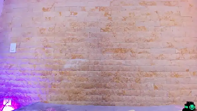 Snapshot of pocahontas_pow chatting on September 30, 2025, 12:00 pm pocahontas pow online show from September 30, 2025, 12:00 pm