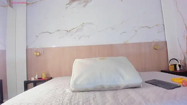 Snapshot of pocahontas_pow chatting on March 20, 2025, 11:38 am pocahontas pow online show from March 20, 2025, 11:38 am