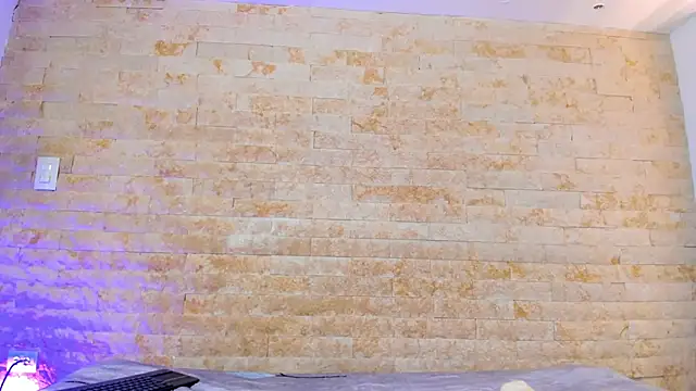 Snapshot of pocahontas_pow chatting on September 13, 2025, 11:43 am pocahontas pow online show from September 13, 2025, 11:43 am