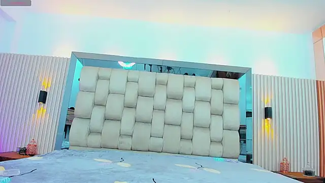 Snapshot of pocahontas_pow chatting on November 14, 2025, 12:20 pm pocahontas pow online show from November 14, 2025, 12:20 pm