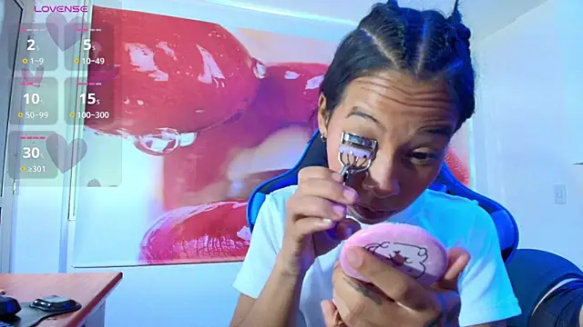 Miss sparkle00 online show from September 13, 2025, 5:07 am