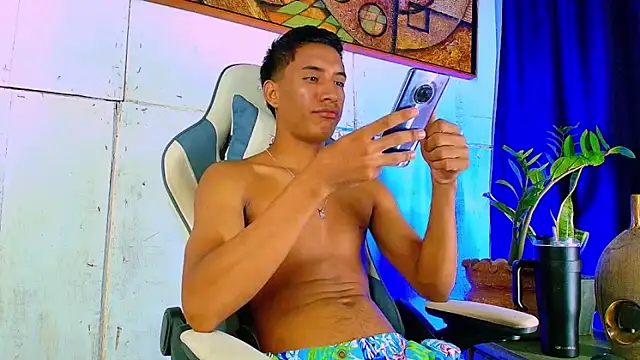 matteo rivas online show from October 15, 2025, 2:54 am