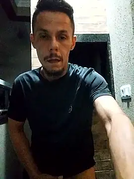 Santanacumxplod online show from December 20, 2025, 2:14 am