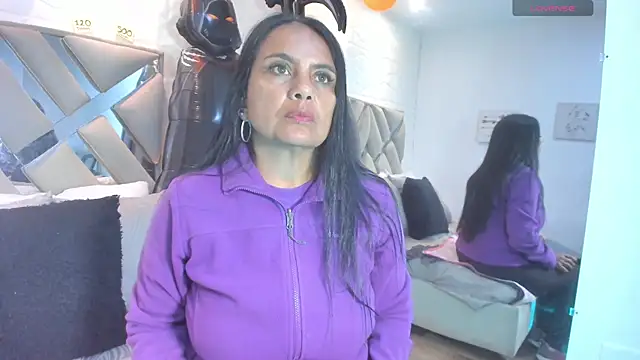 raquell moore online show from October 12, 2025, 2:51 pm