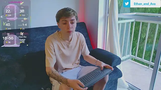 ethan and ava online show from October 22, 2025, 12:48 pm