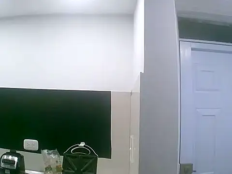 VittoriaTaylor online show from February 5, 2026, 10:11 am