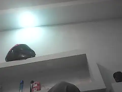 VittoriaTaylor online show from February 26, 2025, 11:32 am