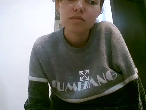 VittoriaTaylor online show from December 16, 2025, 10:25 pm