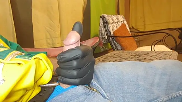 bwcbeat83 online show from January 16, 2026, 2:26 am