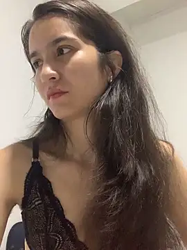 Bella still online show from October 20, 2025, 1:22 pm