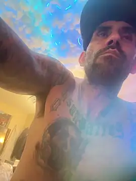 hornycouple818 online show from February 9, 2026, 12:58 pm