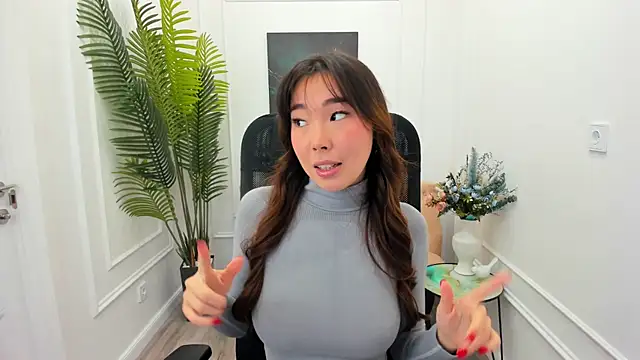 AnnaReyla online show from October 9, 2025, 8:09 pm