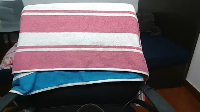 LovelyRosy online show from September 30, 2025, 12:38 am