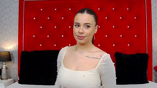 Snapshot of Annabellerise chatting on July 13, 2026, 4:12 am Annabellerise online show from July 13, 2026, 4:12 am