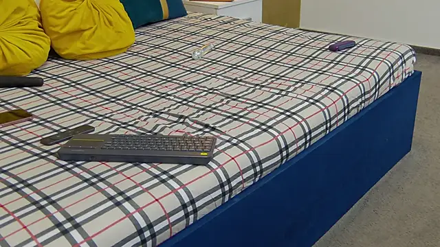 Annabellerise online show from March 10, 2025, 6:12 pm