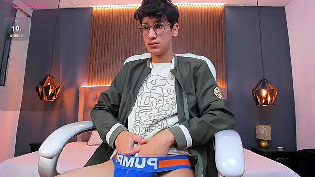 Cum hunters online show from September 14, 2025, 3:29 am