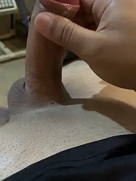 Snapshot of Greiber_A-Z chatting on March 13, 2025, 4:12 pm Greiber A-Z online show from March 13, 2025, 4:12 pm