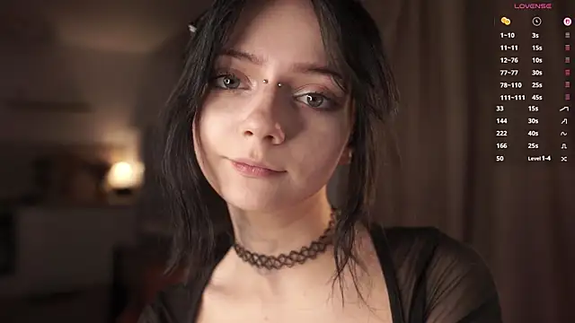 miuri miy online show from September 19, 2025, 5:06 pm