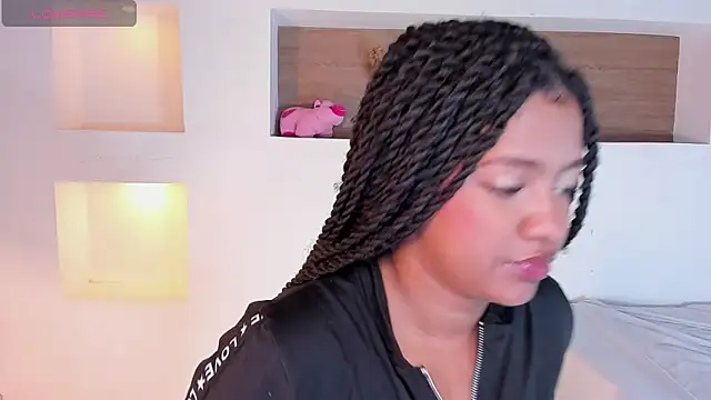 Snapshot of AishaHil chatting on January 23, 2025, 12:09 pm AishaHil online show from January 23, 2025, 12:09 pm