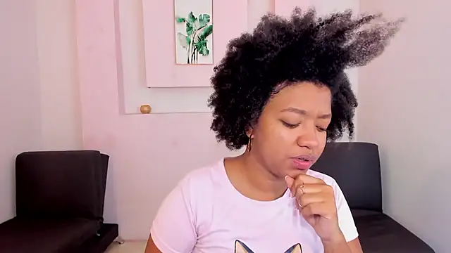 Snapshot of AishaHil chatting on January 26, 2025, 12:01 pm AishaHil online show from January 26, 2025, 12:01 pm