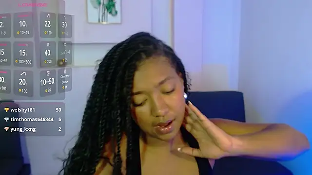 Snapshot of AishaHil chatting on February 17, 2025, 6:39 pm AishaHil online show from February 17, 2025, 6:39 pm