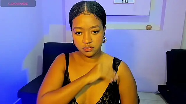 Snapshot of AishaHil chatting on February 2, 2025, 12:02 pm AishaHil online show from February 2, 2025, 12:02 pm