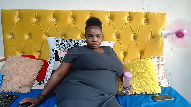 ShySexyBaddie online show from March 4, 2025, 3:15 pm