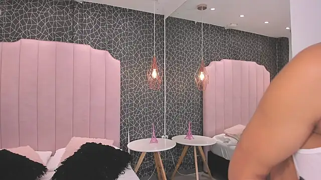 ArianaGolden online show from September 14, 2025, 2:39 pm